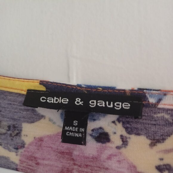 Cable & Gauge Floral Top - Picture 3 of 3